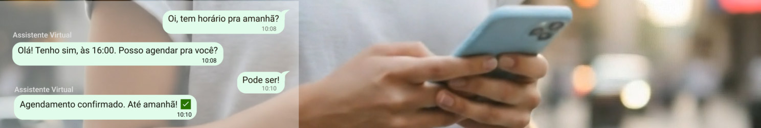 Celular mostrando uma conversa de agendamento com a IA da Agenda Virtual no WhatsApp